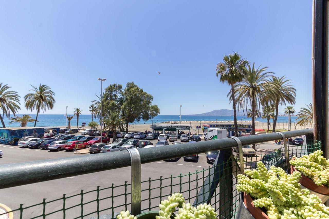 Soek Pedregalejo Seafront Holidays Homes Málaga Exterior foto